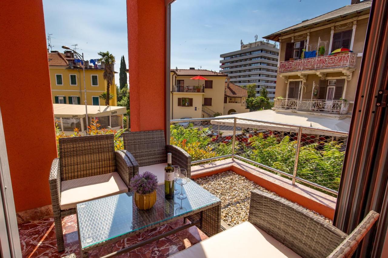 Luxury City Center Apartment -50M To The Sea Opatija Exterior foto
